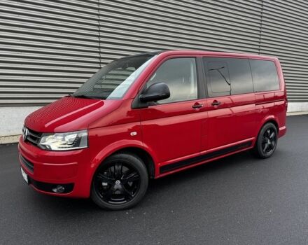 Червоний Фольксваген Мультиван, об'ємом двигуна 2 л та пробігом 203 тис. км за 8500 $, фото 5 на Automoto.ua
