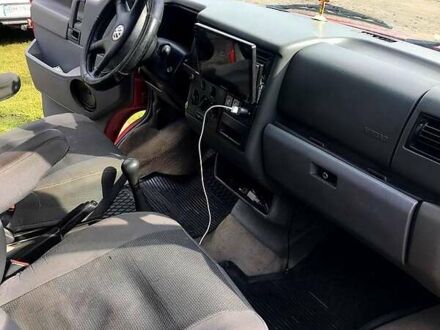 Фольксваген Мультиван 1999 в Сумах на Automoto.ua Красный Фольксваген Мультиван, объемом двигателя 2.5 л и пробегом 450 тыс. км за 6500 $, фото 1 на Automoto.ua