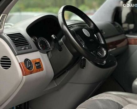 Фольксваген Мультиван, об'ємом двигуна 2.5 л та пробігом 278 тис. км за 11990 $, фото 12 на Automoto.ua