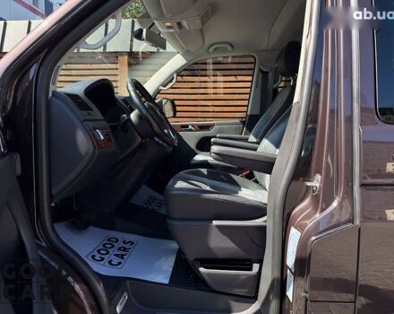 Фольксваген Мультиван, объемом двигателя 2 л и пробегом 194 тыс. км за 23000 $, фото 17 на Automoto.ua