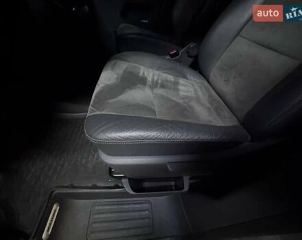 Фольксваген Мультиван, об'ємом двигуна 2 л та пробігом 100 тис. км за 35900 $, фото 11 на Automoto.ua