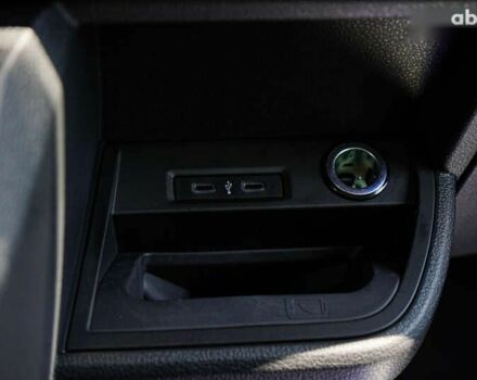 Фольксваген Мультиван, объемом двигателя 2 л и пробегом 126 тыс. км за 49999 $, фото 26 на Automoto.ua