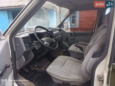 Фольксваген Мультиван, об'ємом двигуна 0 л та пробігом 300 тис. км за 2600 $, фото 1 на Automoto.ua