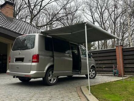 Фольксваген Мультиван, об'ємом двигуна 2 л та пробігом 100 тис. км за 35900 $, фото 1 на Automoto.ua