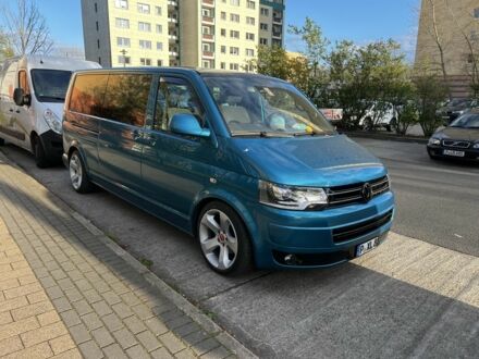 Фольксваген Мультиван, объемом двигателя 2 л и пробегом 160 тыс. км за 4664 $, фото 1 на Automoto.ua