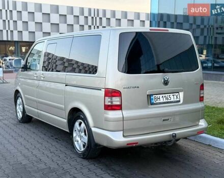 Жовтий Фольксваген Мультиван, об'ємом двигуна 2.5 л та пробігом 370 тис. км за 10999 $, фото 3 на Automoto.ua