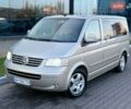 Жовтий Фольксваген Мультиван, об'ємом двигуна 2.5 л та пробігом 370 тис. км за 10999 $, фото 1 на Automoto.ua