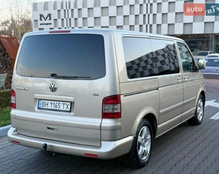 Жовтий Фольксваген Мультиван, об'ємом двигуна 2.5 л та пробігом 370 тис. км за 10999 $, фото 7 на Automoto.ua