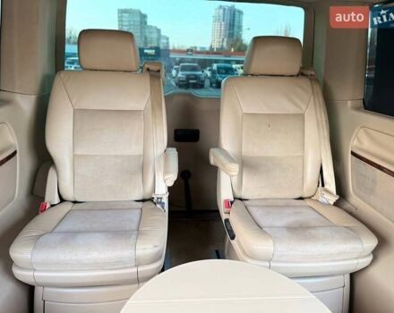 Жовтий Фольксваген Мультиван, об'ємом двигуна 2.5 л та пробігом 370 тис. км за 10999 $, фото 14 на Automoto.ua