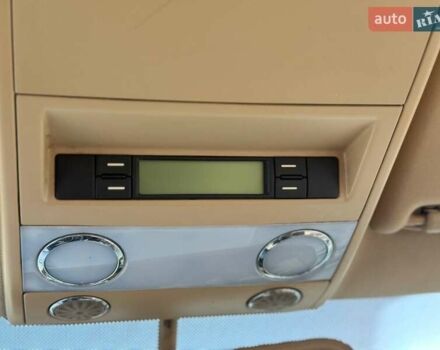 Жовтий Фольксваген Мультиван, об'ємом двигуна 2.5 л та пробігом 370 тис. км за 10999 $, фото 21 на Automoto.ua