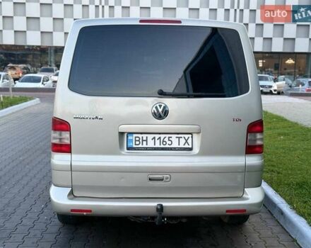 Жовтий Фольксваген Мультиван, об'ємом двигуна 2.5 л та пробігом 370 тис. км за 10999 $, фото 5 на Automoto.ua