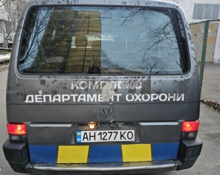 Серый Фольксваген Мультиван, объемом двигателя 0 л и пробегом 500 тыс. км за 8000 $, фото 5 на Automoto.ua