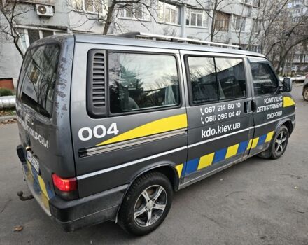 Серый Фольксваген Мультиван, объемом двигателя 0 л и пробегом 500 тыс. км за 8000 $, фото 6 на Automoto.ua