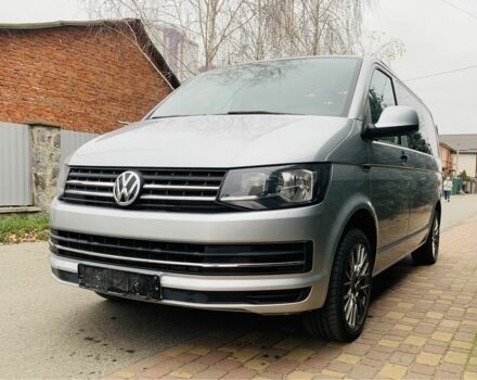 Серый Фольксваген Мультиван, объемом двигателя 2 л и пробегом 164 тыс. км за 32900 $, фото 1 на Automoto.ua