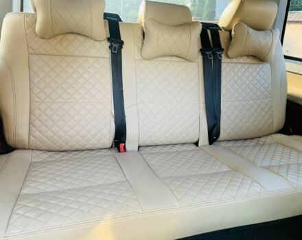 Серый Фольксваген Мультиван, объемом двигателя 2 л и пробегом 164 тыс. км за 32900 $, фото 4 на Automoto.ua