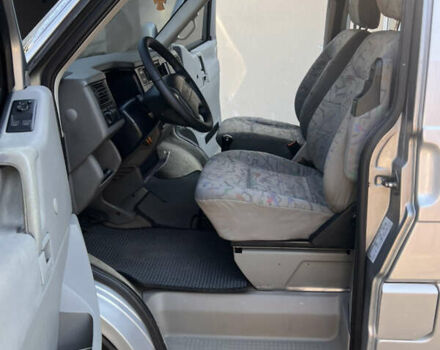 Фольксваген Мультиван 1997 у Хмельницькому на Automoto.ua Сірий Фольксваген Мультиван, об'ємом двигуна 2.5 л та пробігом 498 тис. км за 9300 $, фото 13 на Automoto.ua