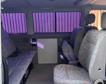 Сірий Фольксваген Мультиван, об'ємом двигуна 2.5 л та пробігом 498 тис. км за 9100 $, фото 19 на Automoto.ua