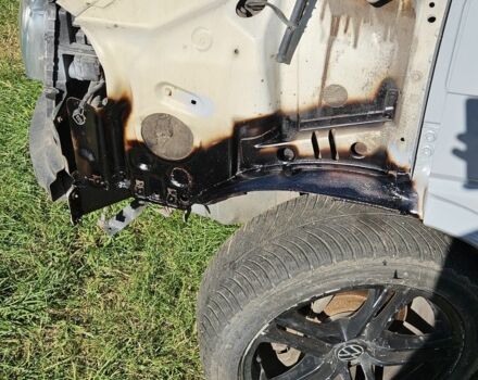 Сірий Фольксваген Мультиван, об'ємом двигуна 2.5 л та пробігом 420 тис. км за 12000 $, фото 6 на Automoto.ua