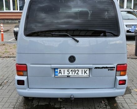 Сірий Фольксваген Мультиван, об'ємом двигуна 2.5 л та пробігом 420 тис. км за 12000 $, фото 1 на Automoto.ua