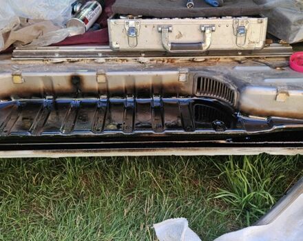 Сірий Фольксваген Мультиван, об'ємом двигуна 2.5 л та пробігом 420 тис. км за 12000 $, фото 5 на Automoto.ua