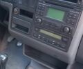 Серый Фольксваген Мультиван, объемом двигателя 2.5 л и пробегом 326 тыс. км за 11000 $, фото 23 на Automoto.ua