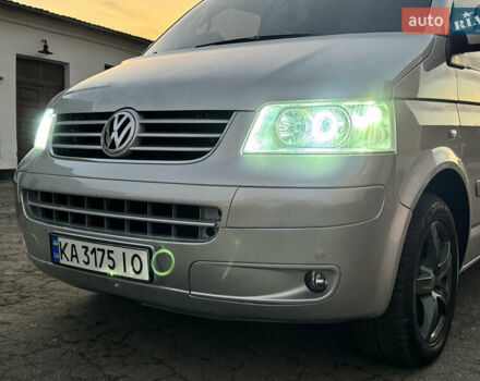 Сірий Фольксваген Мультиван, об'ємом двигуна 2.5 л та пробігом 290 тис. км за 8950 $, фото 9 на Automoto.ua