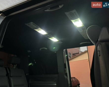 Сірий Фольксваген Мультиван, об'ємом двигуна 2.5 л та пробігом 290 тис. км за 8950 $, фото 31 на Automoto.ua