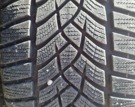 Серый Фольксваген Мультиван, объемом двигателя 2.5 л и пробегом 299 тыс. км за 11763 $, фото 8 на Automoto.ua