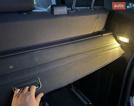 Сірий Фольксваген Мультиван, об'ємом двигуна 2.5 л та пробігом 290 тис. км за 8950 $, фото 42 на Automoto.ua