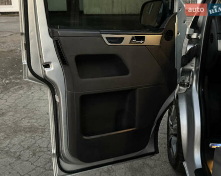 Сірий Фольксваген Мультиван, об'ємом двигуна 2.5 л та пробігом 290 тис. км за 8950 $, фото 13 на Automoto.ua