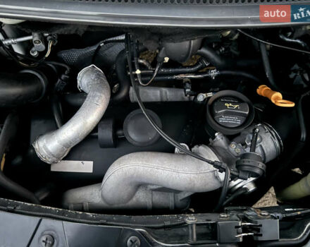 Сірий Фольксваген Мультиван, об'ємом двигуна 2.5 л та пробігом 290 тис. км за 8950 $, фото 49 на Automoto.ua