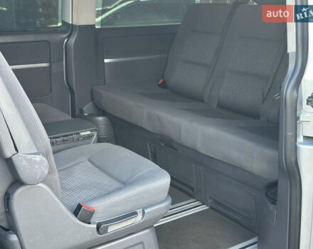 Серый Фольксваген Мультиван, объемом двигателя 2.46 л и пробегом 414 тыс. км за 7700 $, фото 7 на Automoto.ua