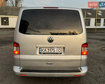 Сірий Фольксваген Мультиван, об'ємом двигуна 2.5 л та пробігом 290 тис. км за 8950 $, фото 3 на Automoto.ua