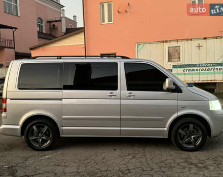 Сірий Фольксваген Мультиван, об'ємом двигуна 2.5 л та пробігом 290 тис. км за 8950 $, фото 5 на Automoto.ua