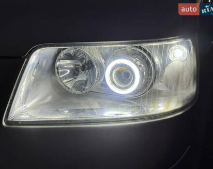 Сірий Фольксваген Мультиван, об'ємом двигуна 2.5 л та пробігом 290 тис. км за 8950 $, фото 8 на Automoto.ua