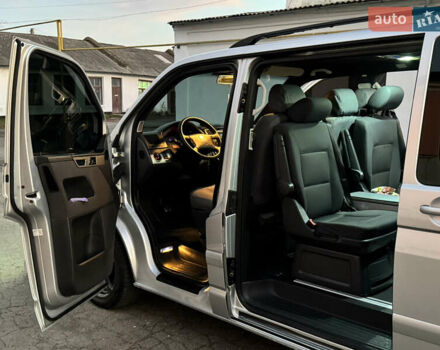 Сірий Фольксваген Мультиван, об'ємом двигуна 2.5 л та пробігом 290 тис. км за 8950 $, фото 12 на Automoto.ua