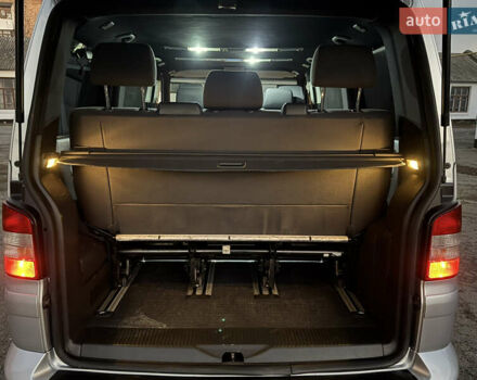 Сірий Фольксваген Мультиван, об'ємом двигуна 2.5 л та пробігом 290 тис. км за 8950 $, фото 41 на Automoto.ua