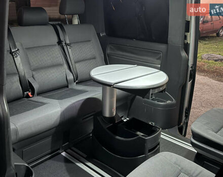 Сірий Фольксваген Мультиван, об'ємом двигуна 2.5 л та пробігом 290 тис. км за 8950 $, фото 32 на Automoto.ua