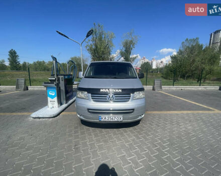 Сірий Фольксваген Мультиван, об'ємом двигуна 2.46 л та пробігом 360 тис. км за 8800 $, фото 7 на Automoto.ua