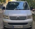 Серый Фольксваген Мультиван, объемом двигателя 2.5 л и пробегом 342 тыс. км за 12000 $, фото 1 на Automoto.ua