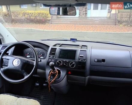 Серый Фольксваген Мультиван, объемом двигателя 2.5 л и пробегом 349 тыс. км за 6900 $, фото 6 на Automoto.ua