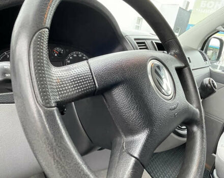 Серый Фольксваген Мультиван, объемом двигателя 1.98 л и пробегом 116 тыс. км за 14000 $, фото 23 на Automoto.ua