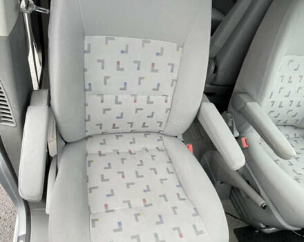 Серый Фольксваген Мультиван, объемом двигателя 1.98 л и пробегом 116 тыс. км за 14000 $, фото 32 на Automoto.ua