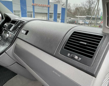 Серый Фольксваген Мультиван, объемом двигателя 1.98 л и пробегом 116 тыс. км за 14000 $, фото 36 на Automoto.ua