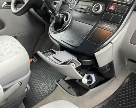 Серый Фольксваген Мультиван, объемом двигателя 1.98 л и пробегом 116 тыс. км за 14000 $, фото 35 на Automoto.ua