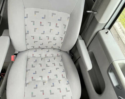 Сірий Фольксваген Мультиван, об'ємом двигуна 1.98 л та пробігом 116 тис. км за 13500 $, фото 33 на Automoto.ua