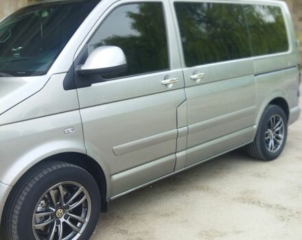 Сірий Фольксваген Мультиван, об'ємом двигуна 2.5 л та пробігом 328 тис. км за 12800 $, фото 2 на Automoto.ua