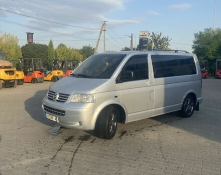 Серый Фольксваген Мультиван, объемом двигателя 2.5 л и пробегом 340 тыс. км за 8700 $, фото 5 на Automoto.ua