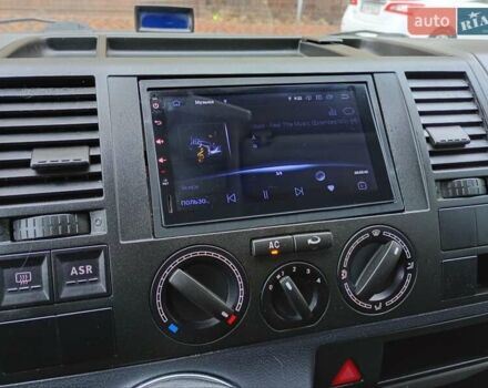 Серый Фольксваген Мультиван, объемом двигателя 2.5 л и пробегом 349 тыс. км за 6900 $, фото 5 на Automoto.ua