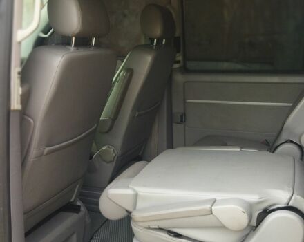 Сірий Фольксваген Мультиван, об'ємом двигуна 2.5 л та пробігом 328 тис. км за 12800 $, фото 7 на Automoto.ua